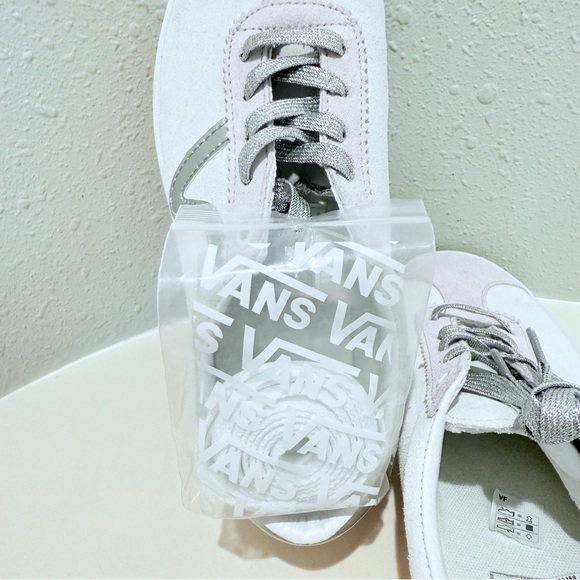 Vans Metallic Vintage Suede Marshmallow Silver Unisex Sneakers Sz W 8.5 M 7 NEW - Picture 7 of 10
